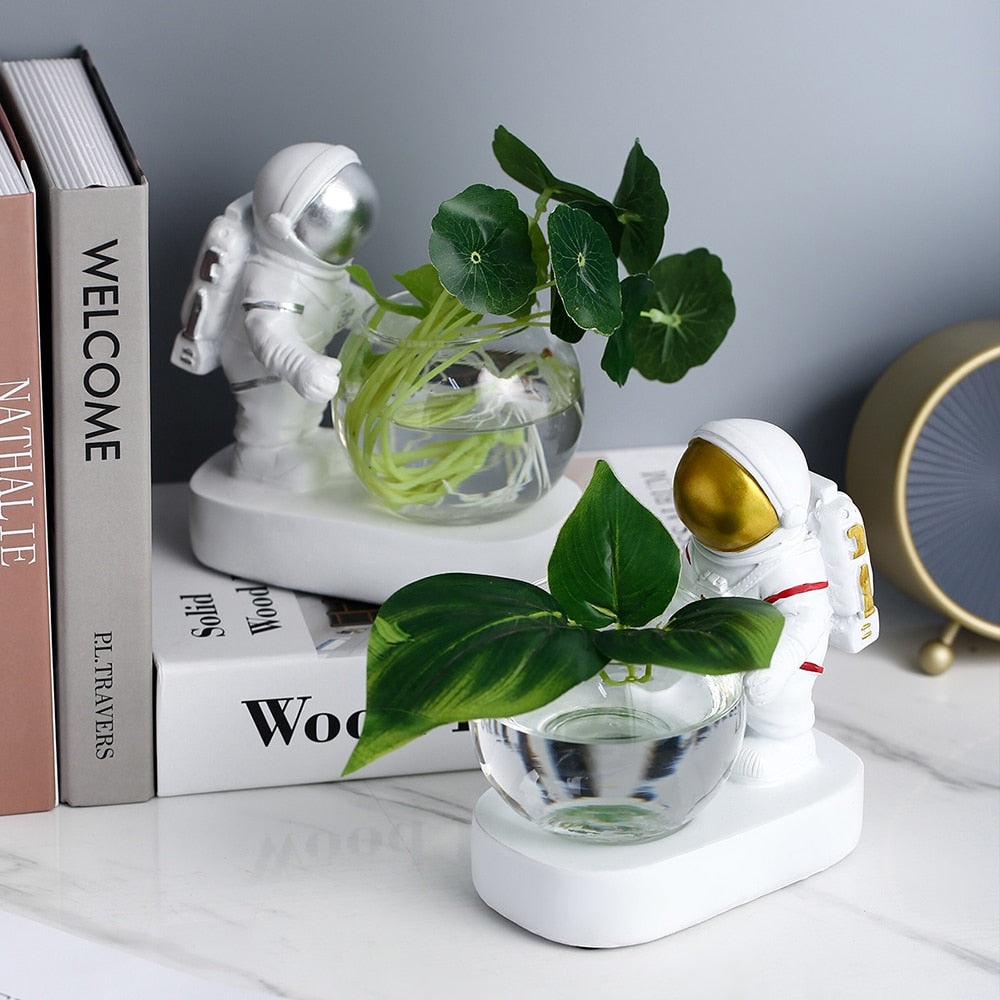 Arthia Designs - Astronaut Glowing Flower Pots - Review