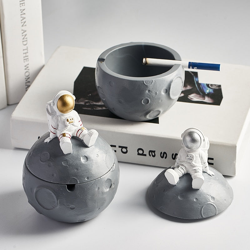 Arthia Designs - Moon Astronaut Pen Holder - Review