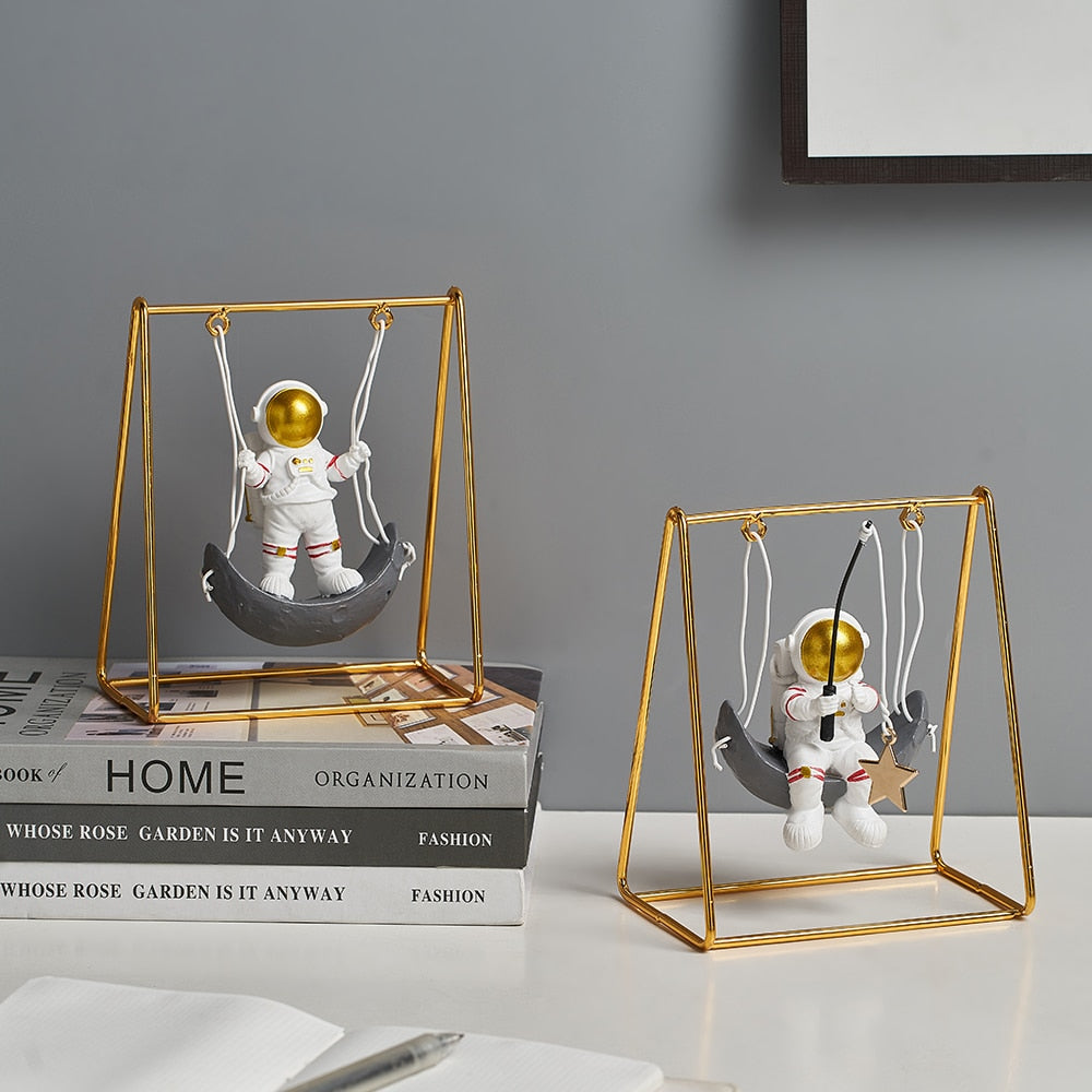 Arthia Designs - Swinging Astronaut Figurines - Review