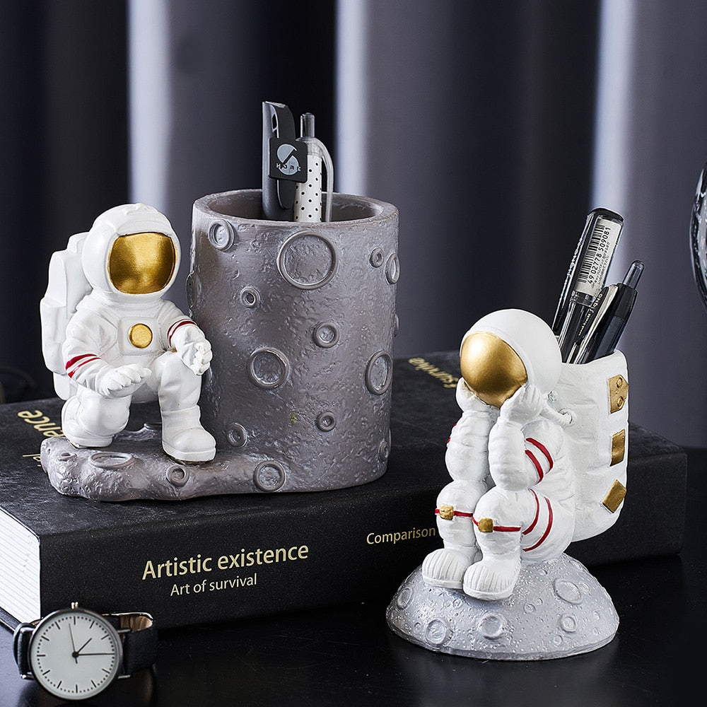 Arthia Designs - Moon Astronaut Pen Holder - Review