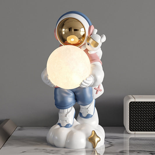 Arthia Designs - Astronaut Holding Moon Light Figurine - Review