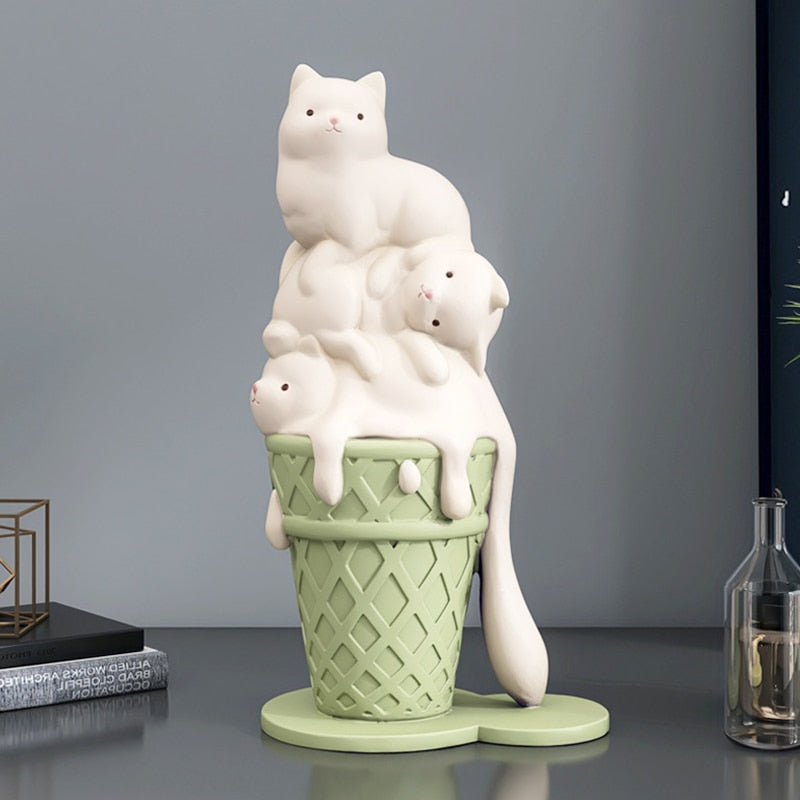 Arthia Designs - Pile of Cats Ice Cream Sculpture - Review