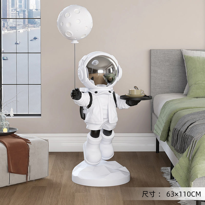 Arthia Designs - Balloon Astronaut Statue - Review