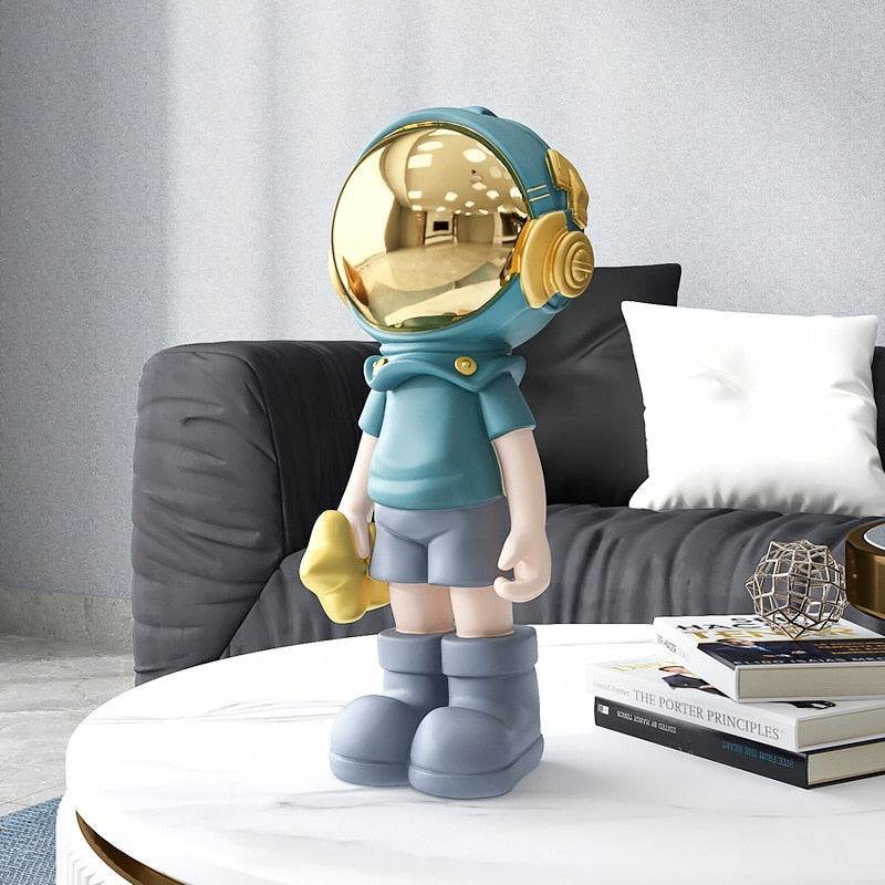 Arthia Designs - Mini Astronaut Holding Star Figurine - Review