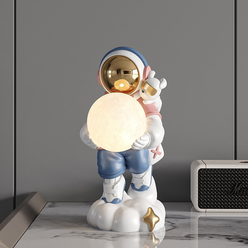 Arthia Designs - Astronaut Holding Moon Light Figurine - Review