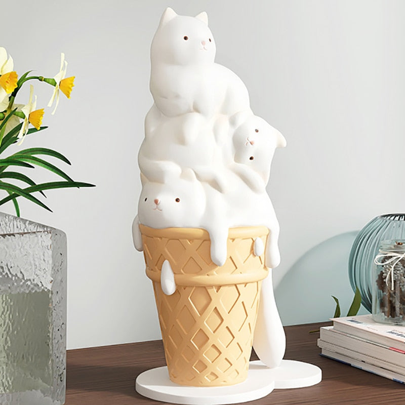 Arthia Designs - Pile of Cats Ice Cream Sculpture - Review